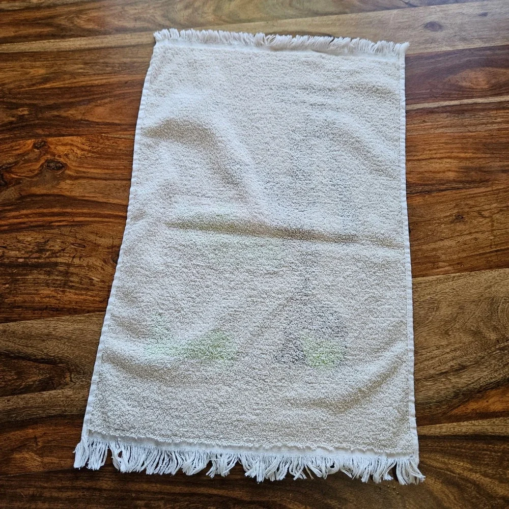 Vintage Farmhouse Terry Hand Towel Water Pump Green Pears Fringed Rustic Kitchen